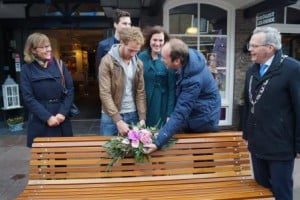 Kleinkinderen vd Lee onthullen LR