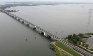 haringvlietbrug-luchtfoto