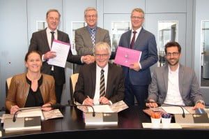 20160406 Ondertekening overeenkomst MFC Dorpshart Mijnsheerenland