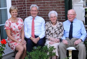 20160607-Echtpaar-Wieringa-uit-Heinenoord-60-jaar-getrouwd-001