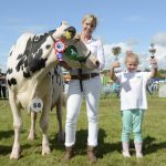 De mooiste koe van de Zuid-Hollandse Eilanden is Grana's Pie 2 van Jan Willem Hoftijzer uit Zwartewaal. Afgelopen zaterdag sleepte zij die titel in de wacht tijdens de Fokveedag Hellevoetsluis.