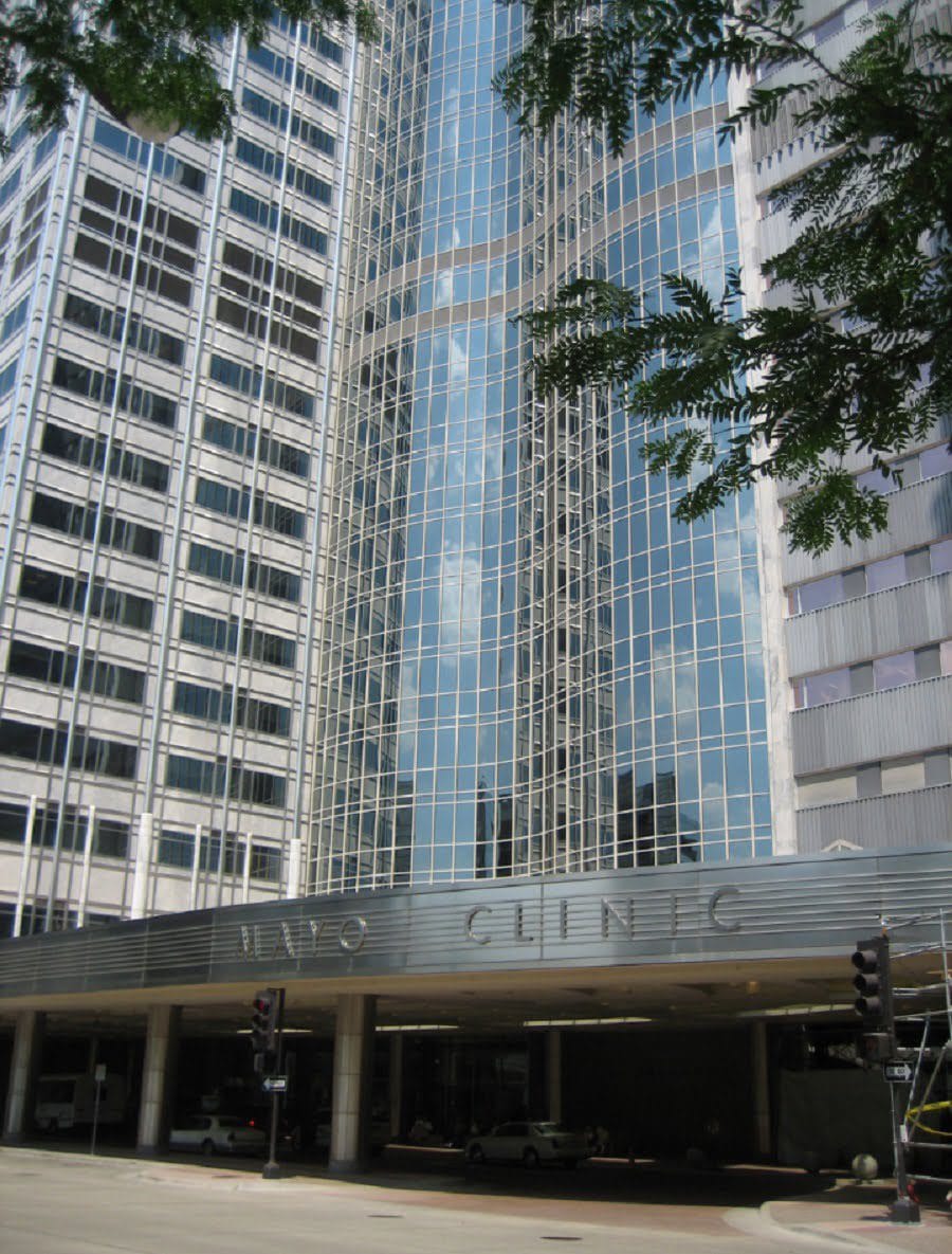 De Mayo Clinic in Rochester, Minnesota. Hier wordt Kees Dam behandeld. 