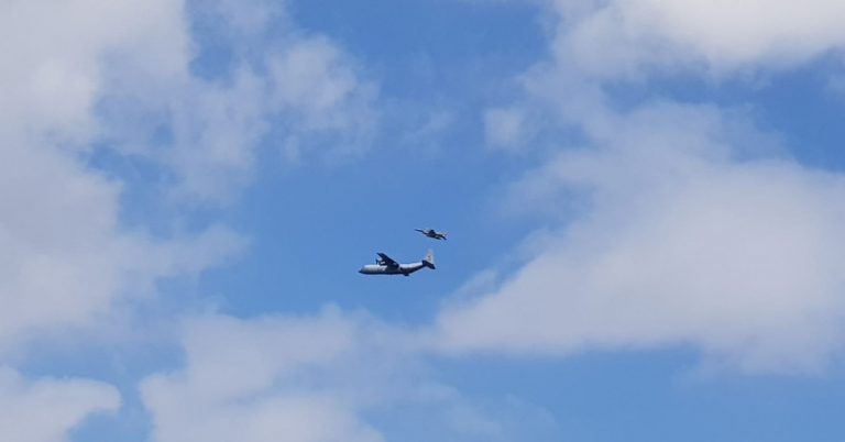 Luchtmacht met vliegtuigen boven de Hoeksche Waard - Foto Gertjan de Baat - Schildersbedrijf Hoeksche Waard