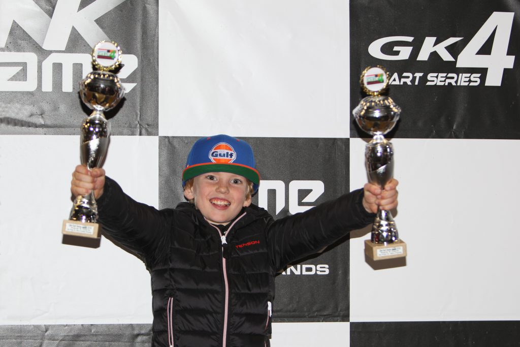 Piepjonge karter Luuk Taal (8) uit Oud-Beijerland wil Max Verstappen achterna - Hoeksche Waard - Hoeksche Waard Nieuws