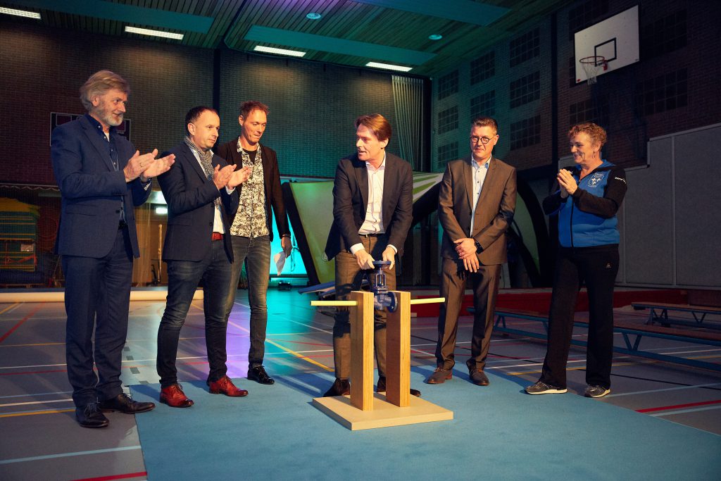 Feestelijke opening vernieuwde en duurzame Kees Verkerkhal Puttershoek