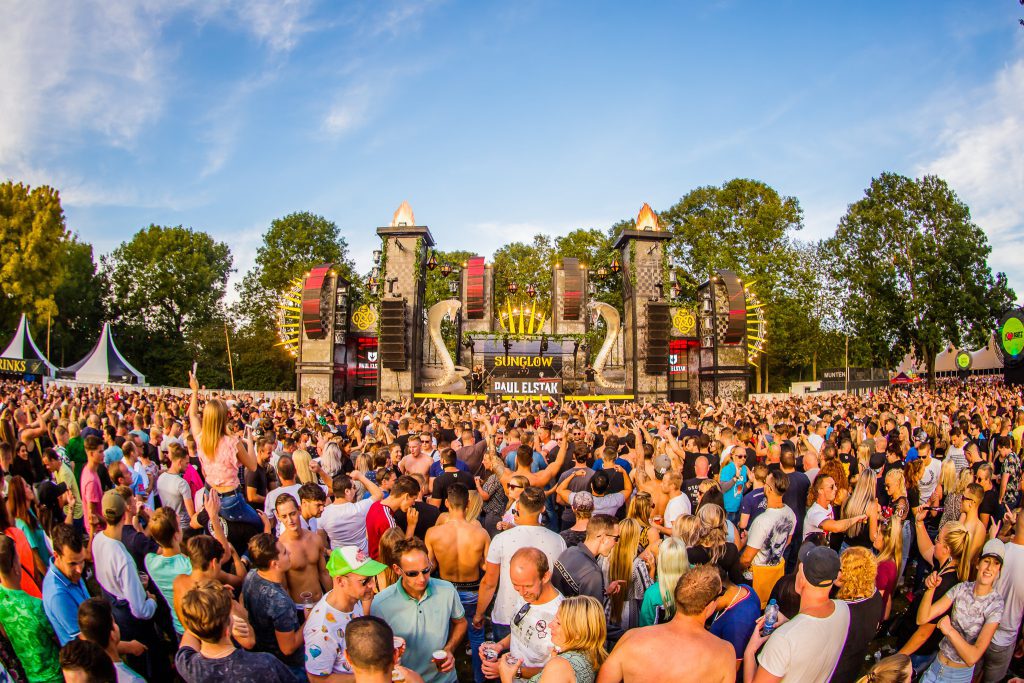 Kaartverkoop Sunglow Festival met festival hosts Paul Elstak en DJ Rob start op vrijdag