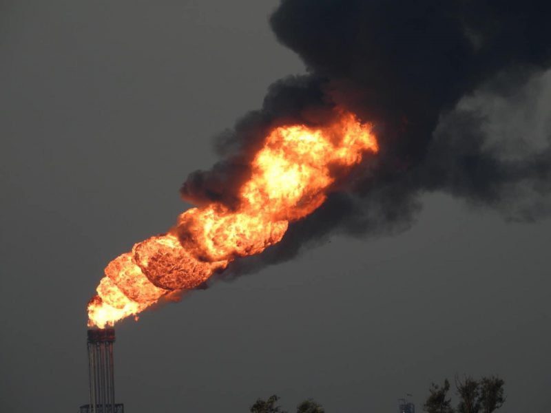 De Fakkel van vorige week was goed te zien in Strijensas - Foto Arie Leijdens