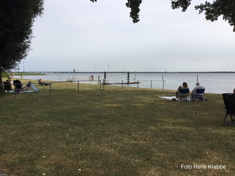 Negatief zwemadvies bij de Hitsertsekade Zuid-Beijerland - Hoeksche Waard Nieuws - Hoeksche Waard Ni