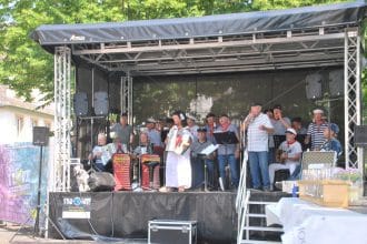 Shantykoor de Hoeksche Waard tijdens hun koor tour door Duitsland - Foto Joke Kortekaas