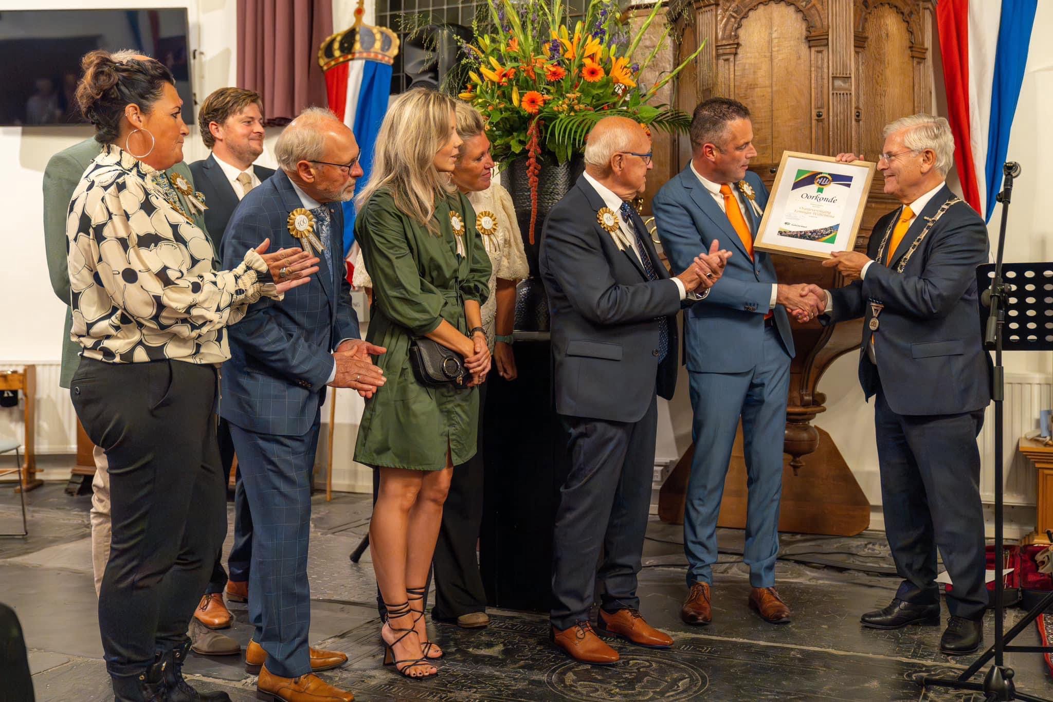 Oranjevereniging Koningin Wilhelmina Westmaas viert 100 jarig bestaan
