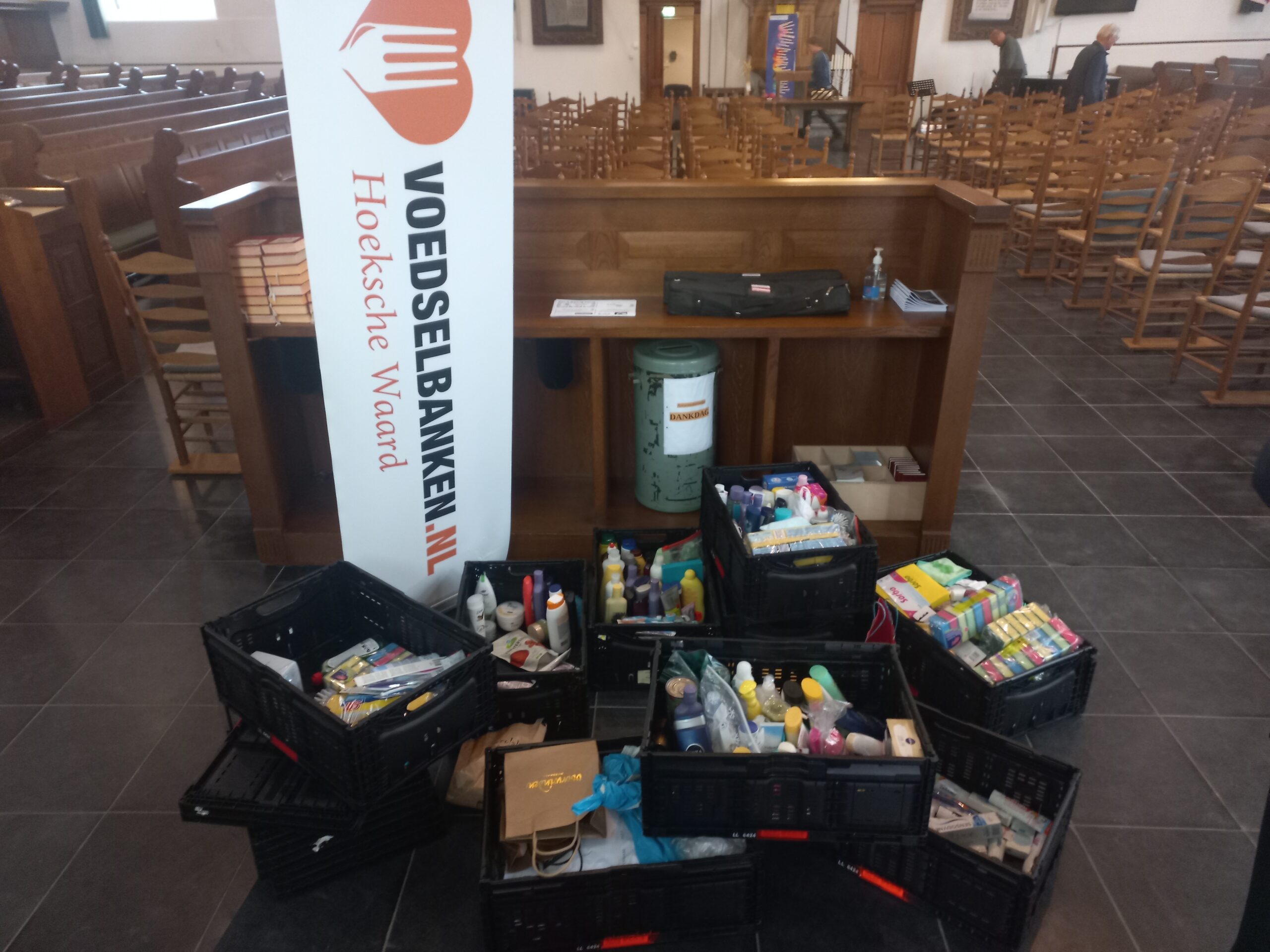 Kerk In Actie Doneren Kinderen hervormde kerk 's-Gravendeel doneren 15 kratten met