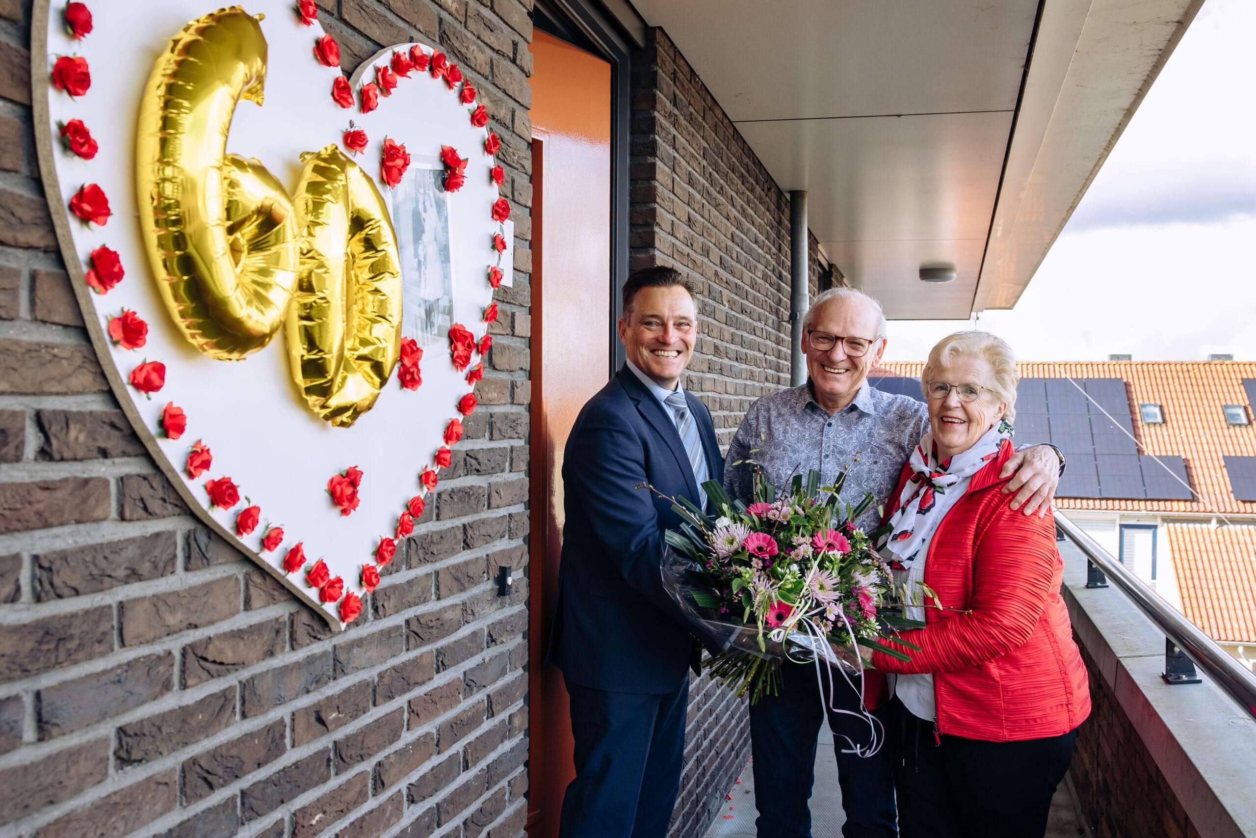 Felicitaties voor diamanten echtpaar Giesen-Aupperlée uit Strijen