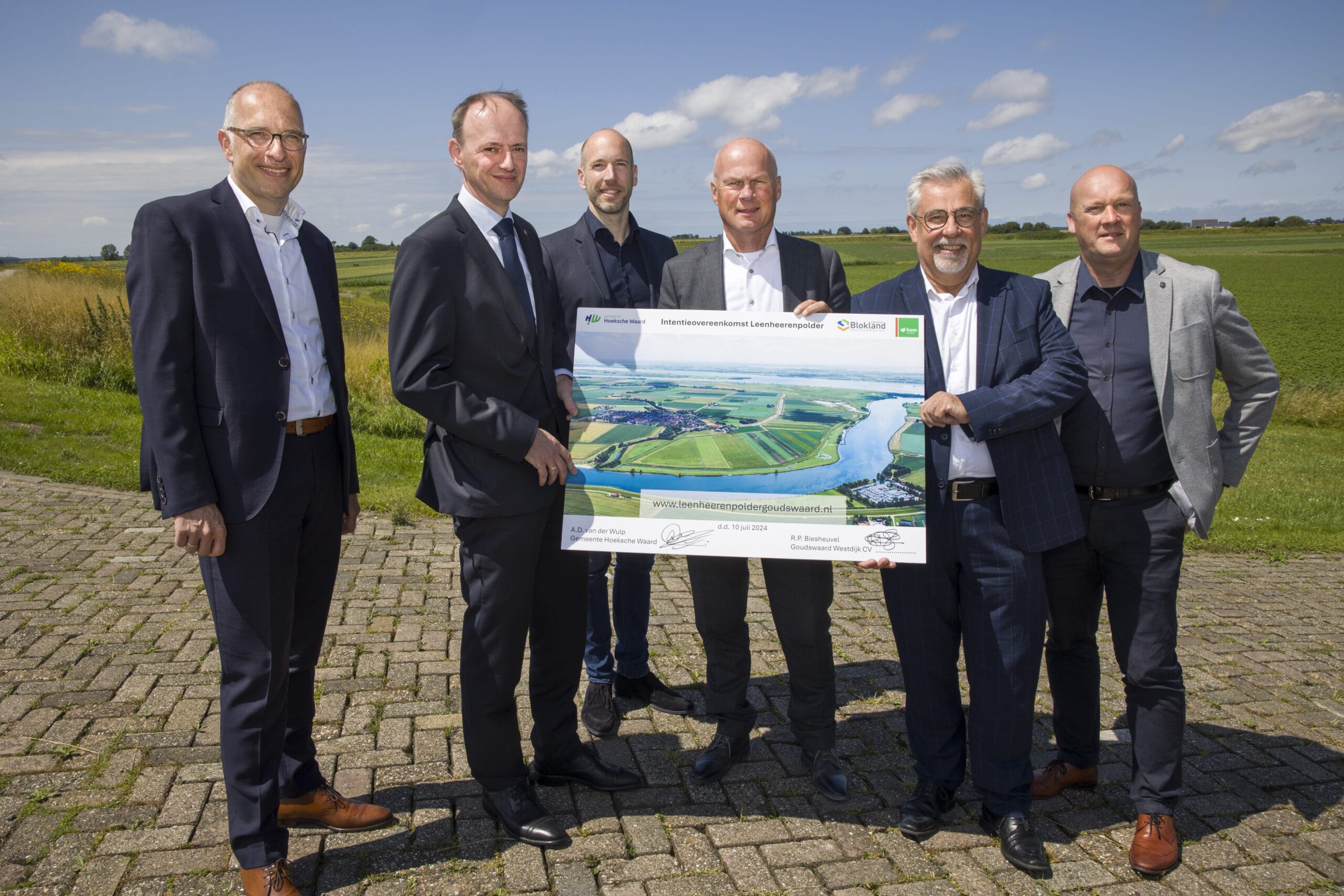 Gemeente, Gebroeders Blokland en BAM Wonen maken afspraken over ontwikkeling Leenheerenpolder in Gou