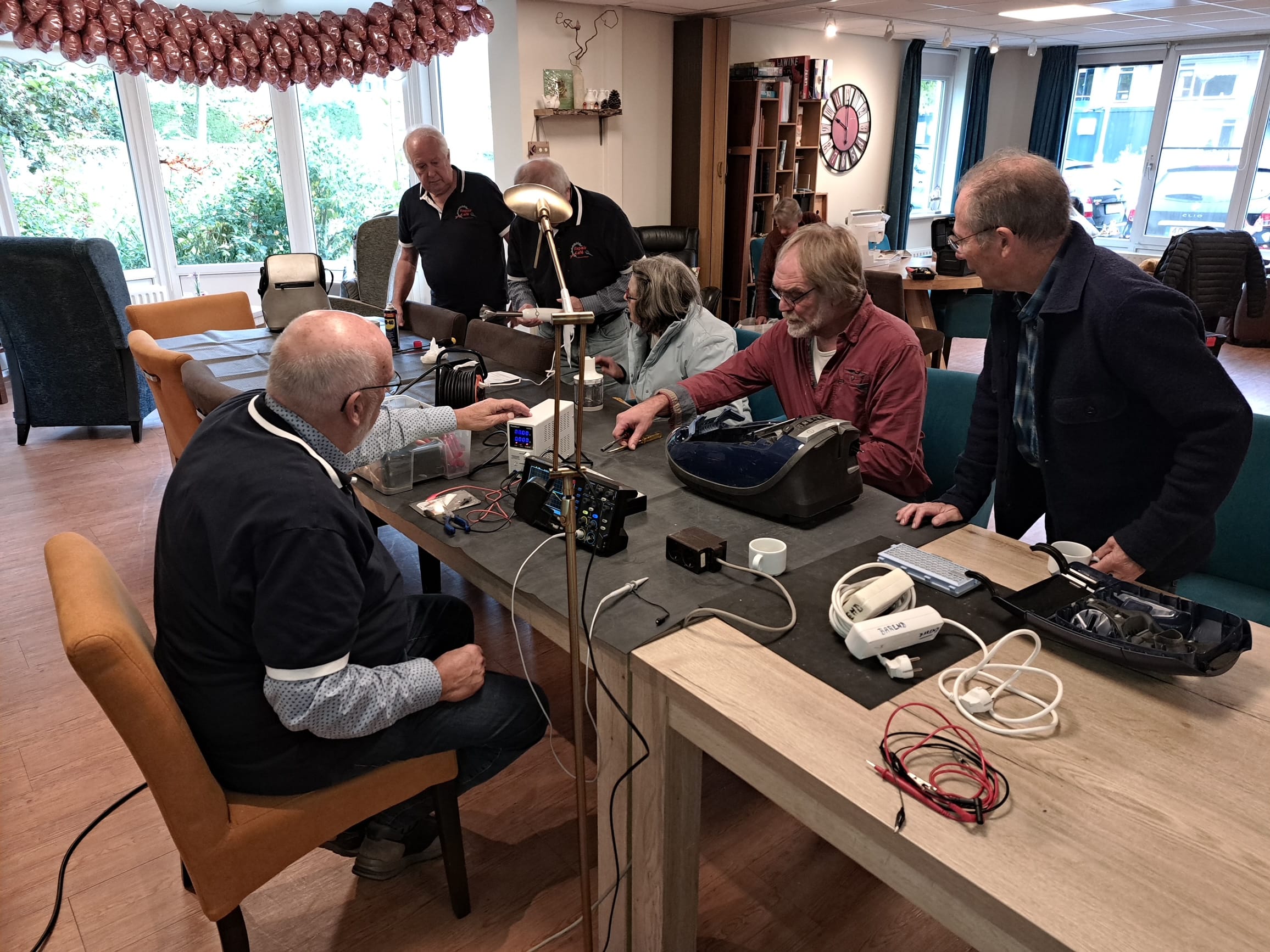 Repair Café Piershil opent deuren voor Kerstreparaties op 14 december