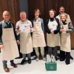 Uitreiking van de cheque de stichting de Vrienden van Cavent - Foto Lions Hoeksche Waard