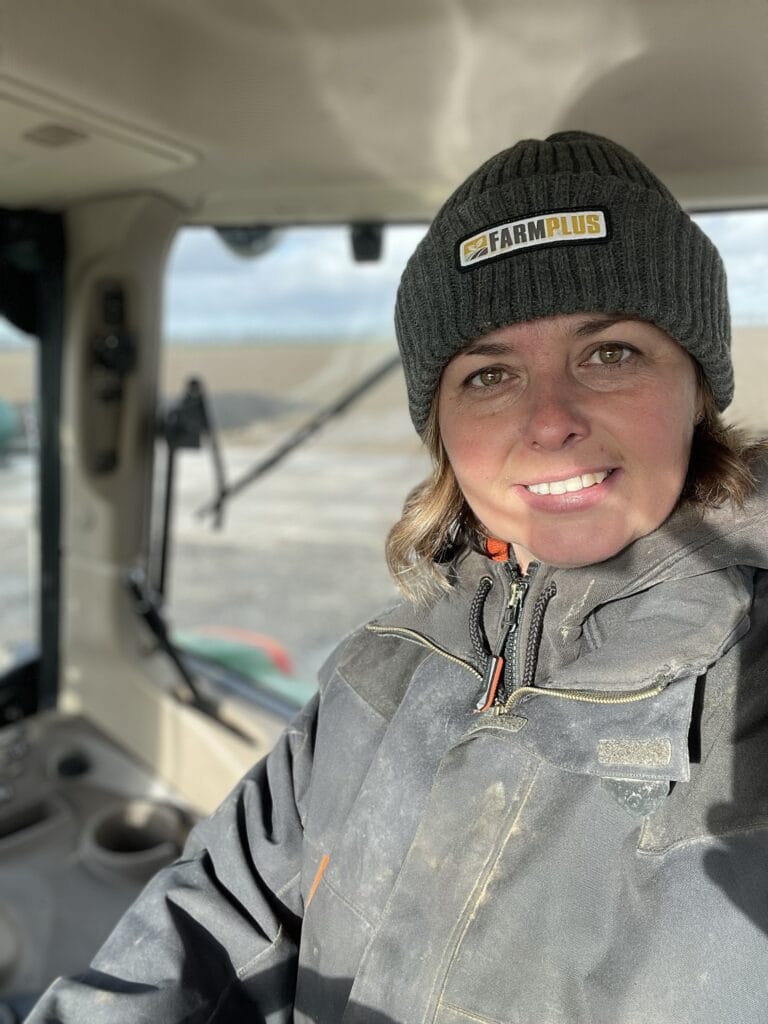 De Hoeksche boerin in haar trekker - Foto Prive