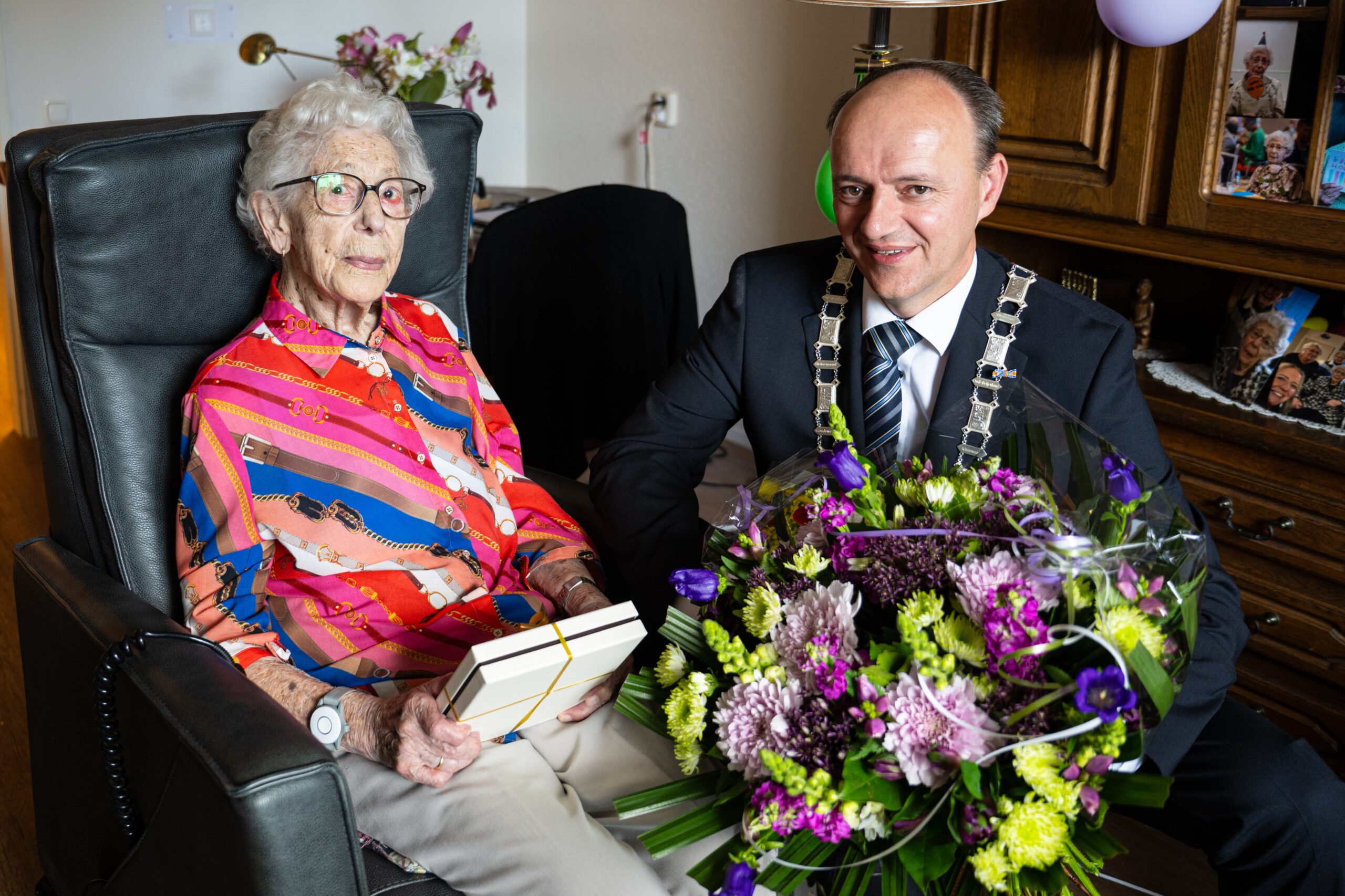 Mevrouw Hoek-Tuk uit ’s-Gravendeel viert 103e verjaardag