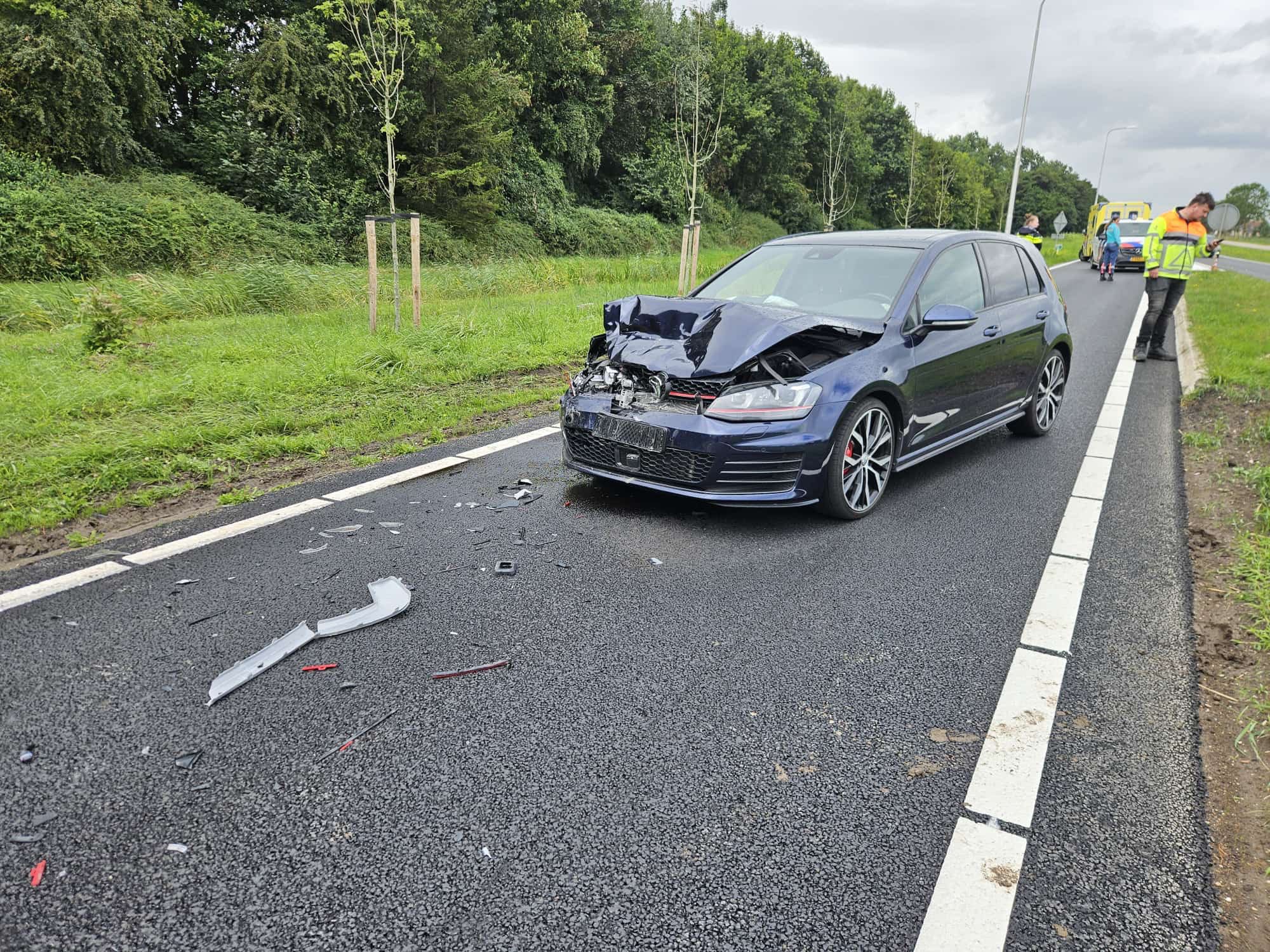 Kop-staartbotsing op N217 bij Maasdam