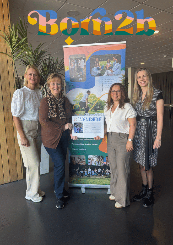 Rabobank schenkt €2.500 aan Stichting Born2B voor jongerentraject