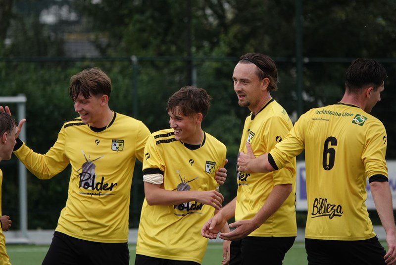Strijen opent competitie met knappe zege op DBGC