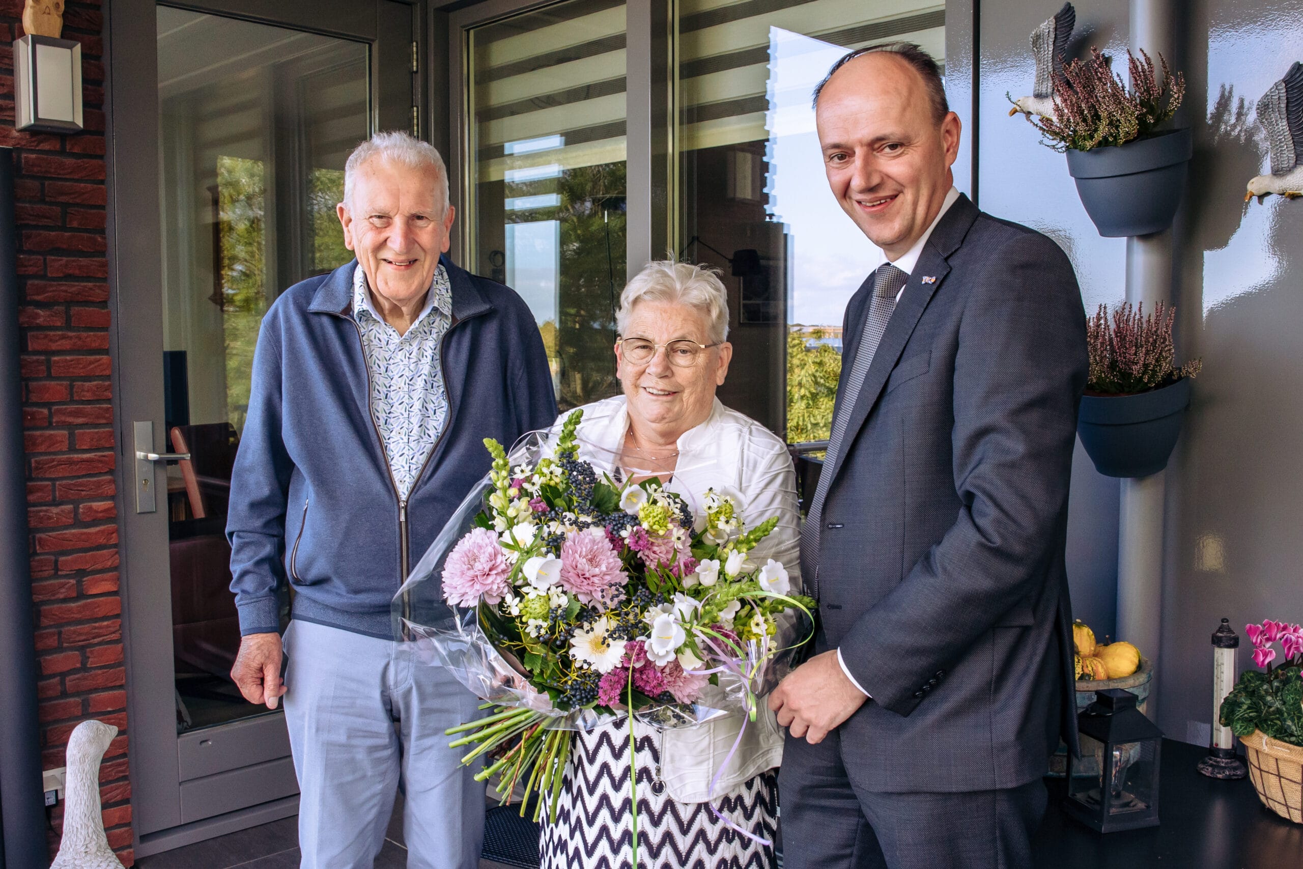 Echtpaar Wildeman Middelhoek Uit s Gravendeel Viert Diamanten Jubileum echtpaar-wildeman-middelhoek-uit-s-gravendeel-viert-diamanten-jubileum