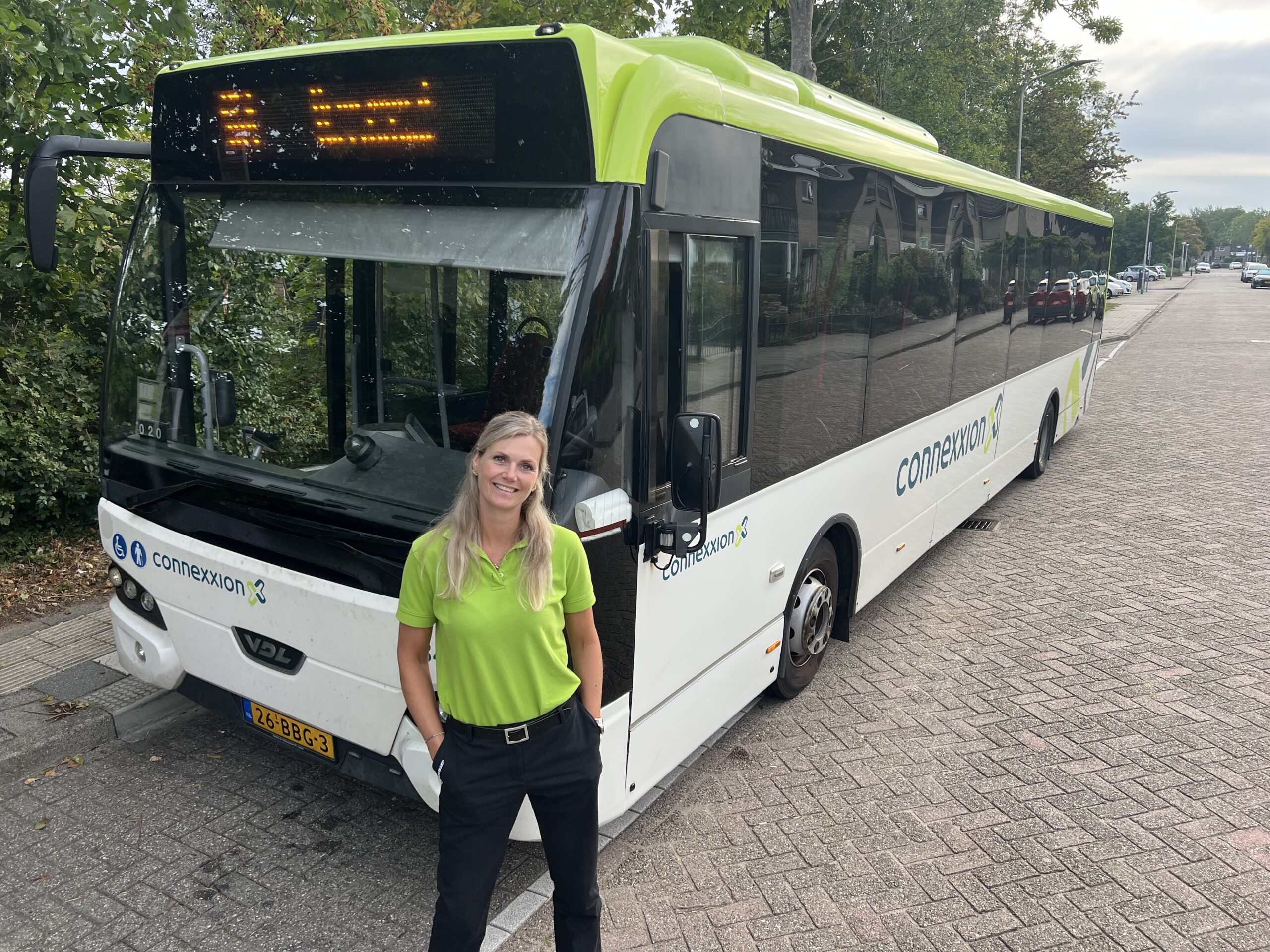 “Wat een man kan, kan een vrouw ook”: Elske over haar stap naar een baan als buschauffeur.
