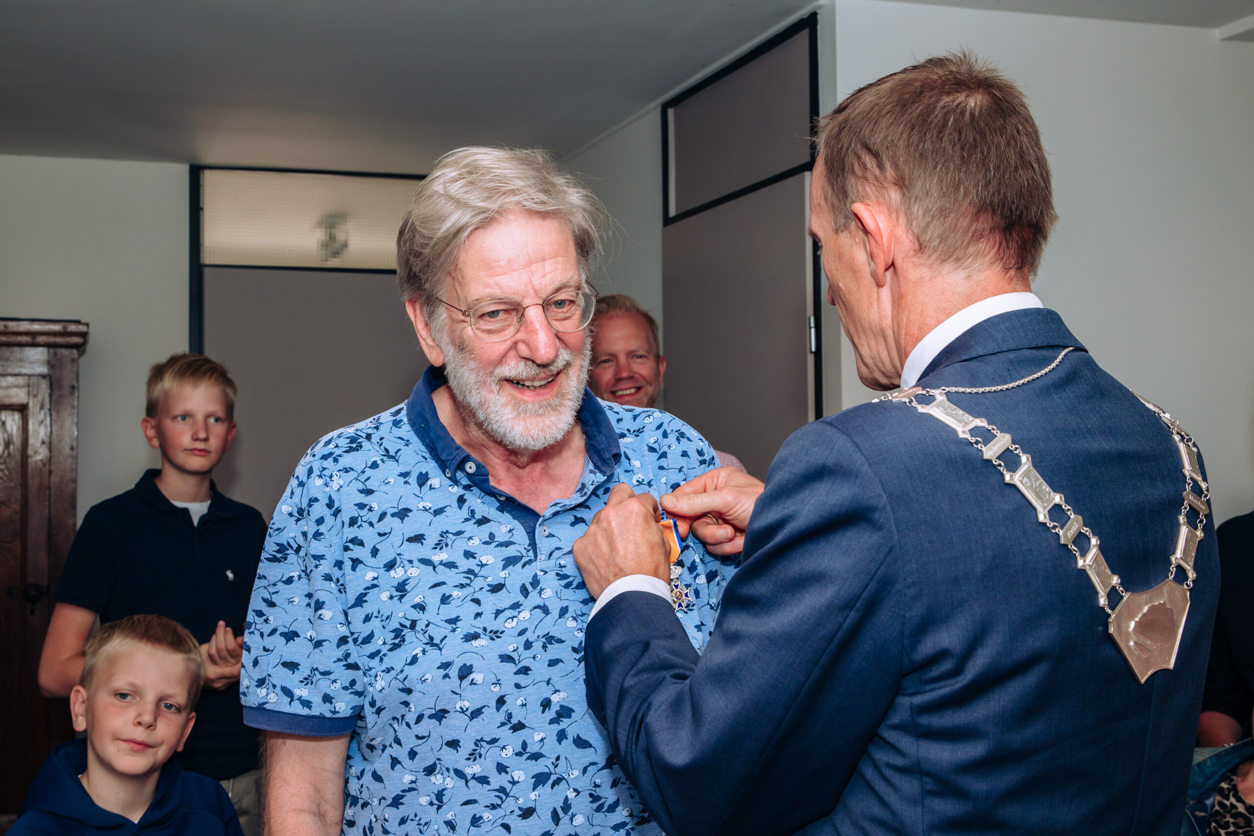 Hans Smit uit Klaaswaal benoemd tot Lid in de Orde van Oranje-Nassau