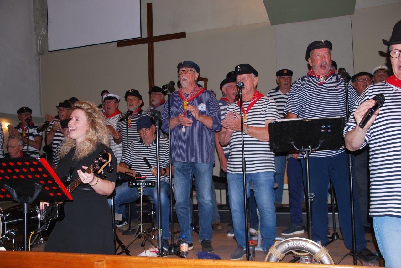 Jong talent aan de leiding bij Shantykoor De Hoeksche Waard