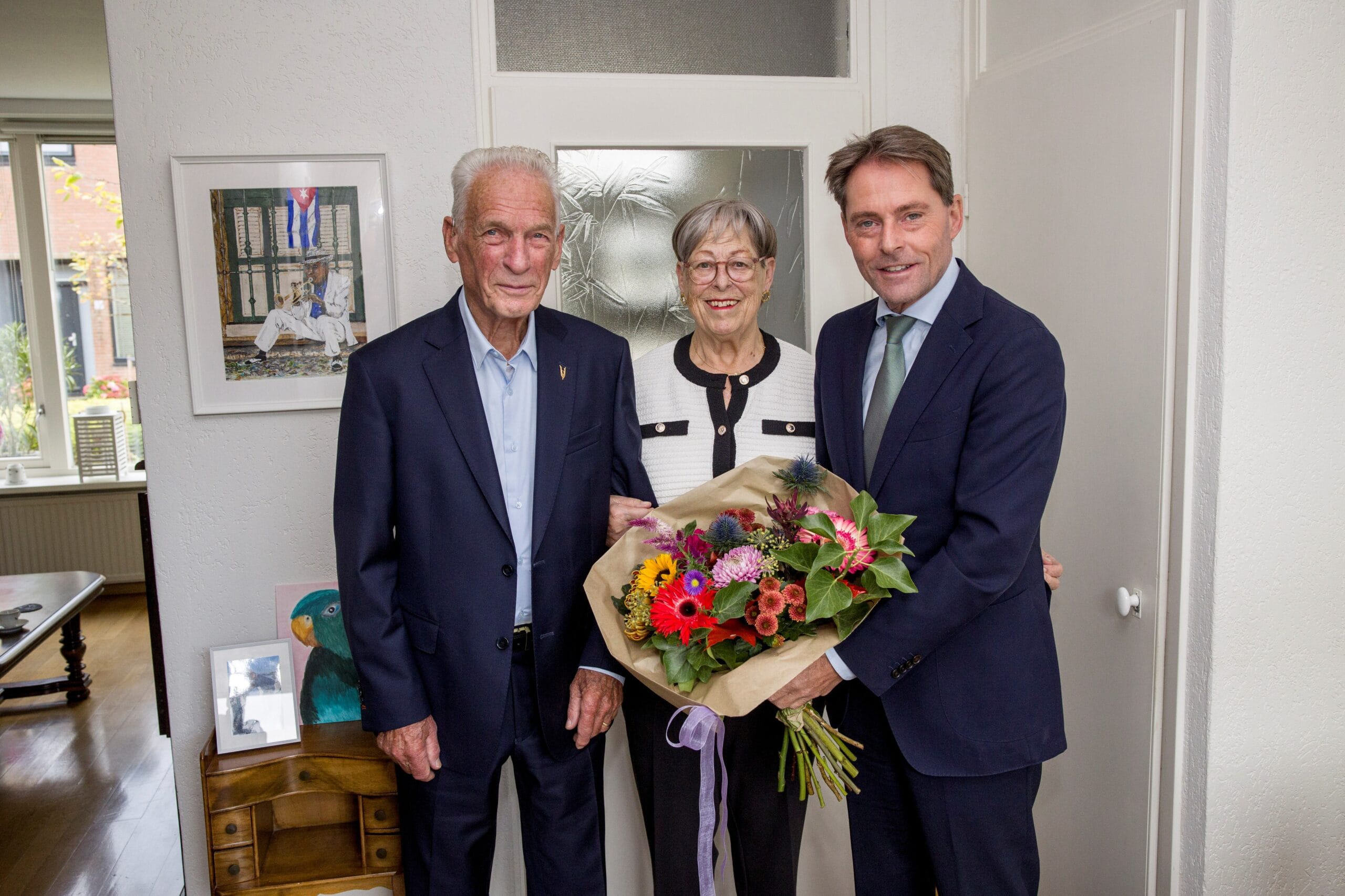 Echtpaar Saarloos-Luijendijk uit Oud-Beijerland viert 60 jarig huwelijk