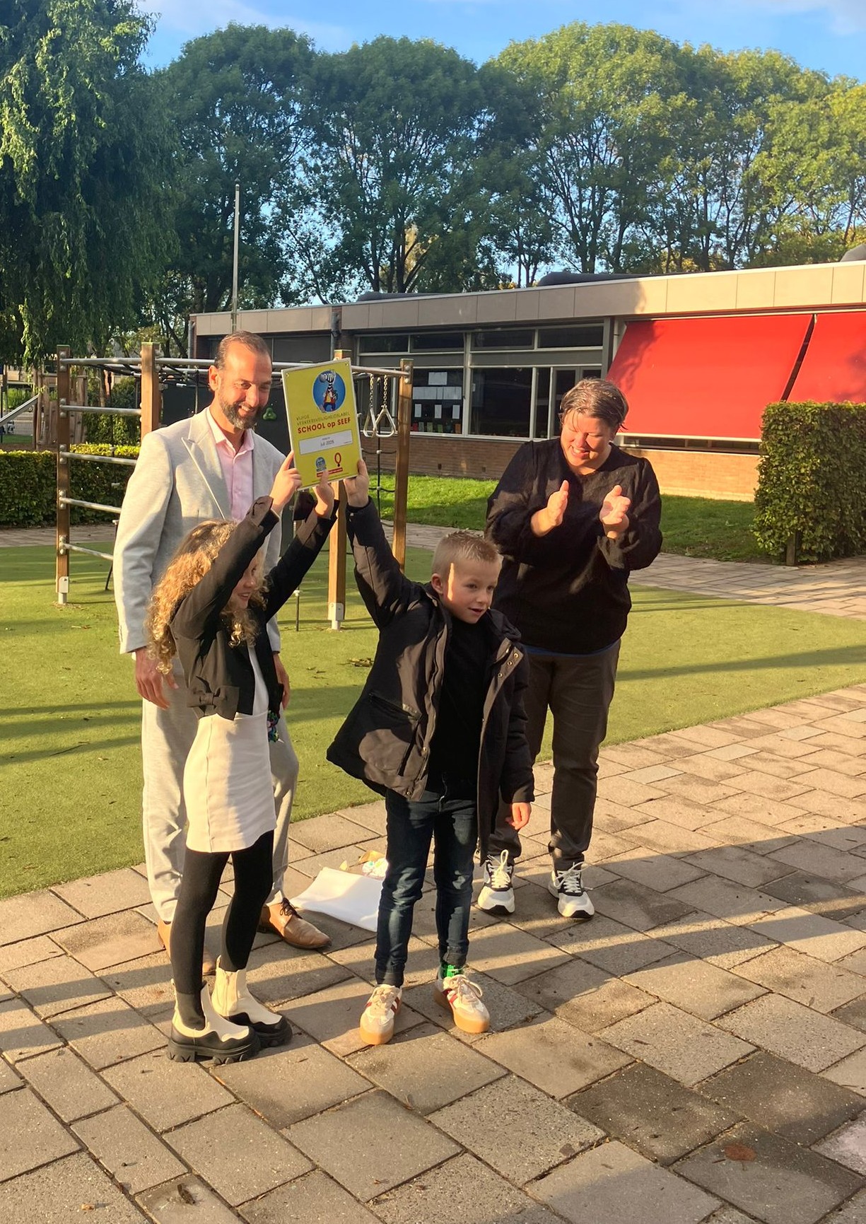 Een feestelijk vijfde SCHOOL op SEEF-label voor OBS Het Driespan in Puttershoek