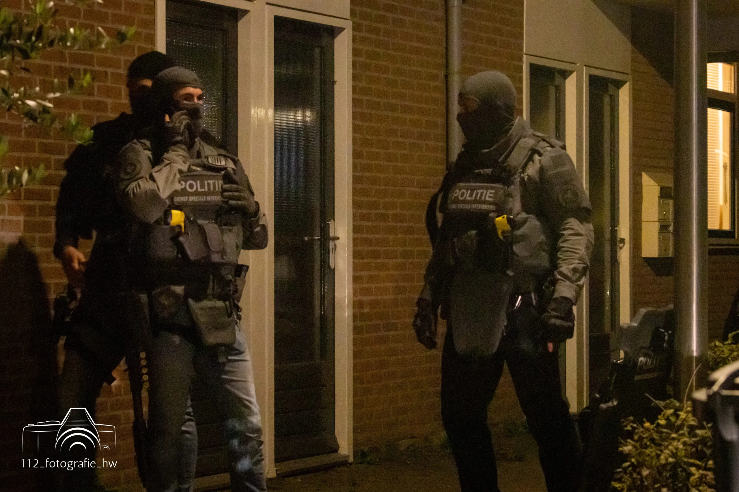 Specialistische politie-eenheden grijpen in bij incident aan Bestevaertplein Oud-Beijerland