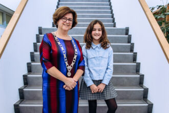 Nadia Sparreboom wordt in 2026 kinderburgemeester van de Hoeksche Waard