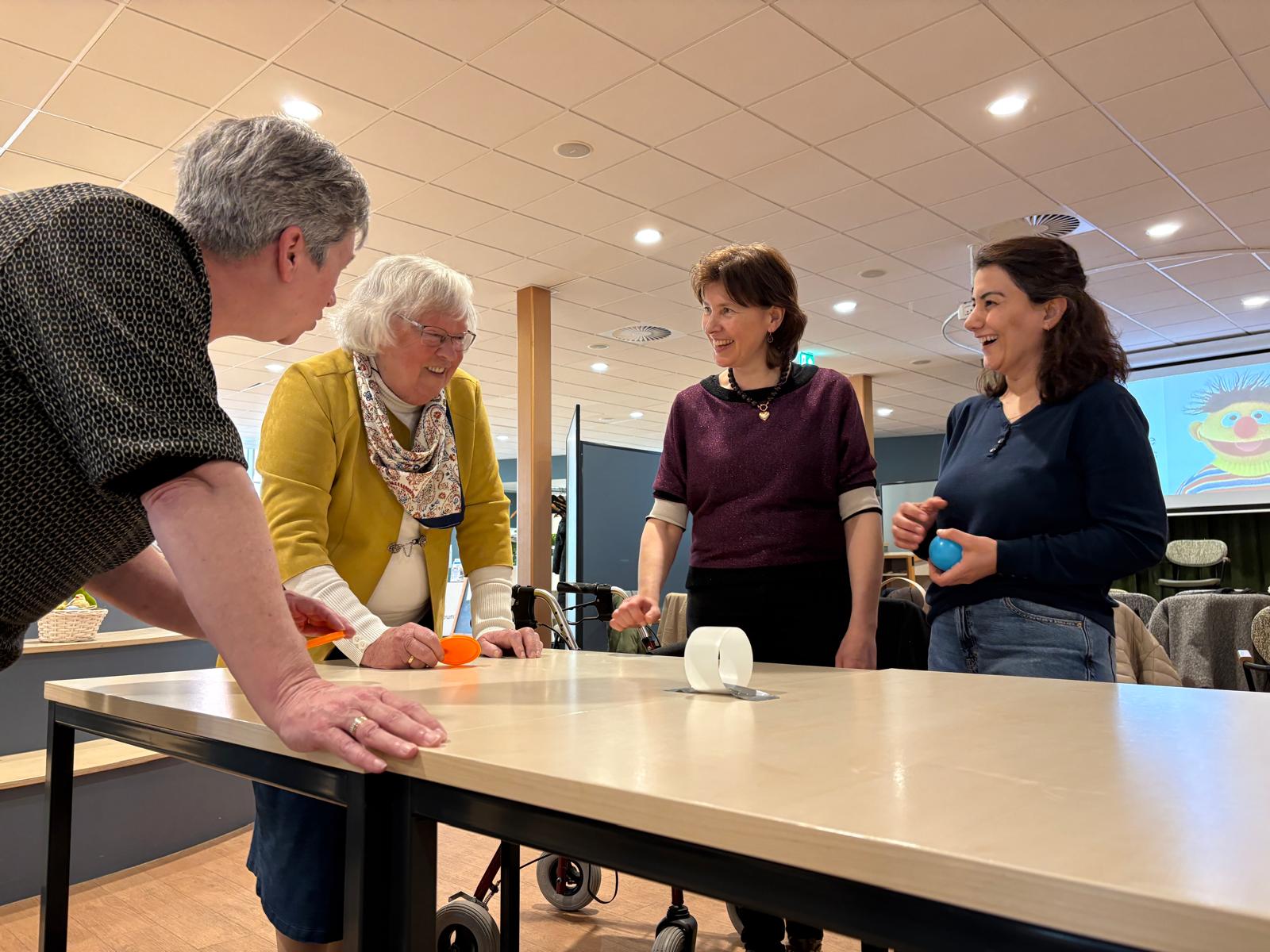 Zorgmedewerkers in Hoeksche Waard getraind: bewegen als vast onderdeel van de dag