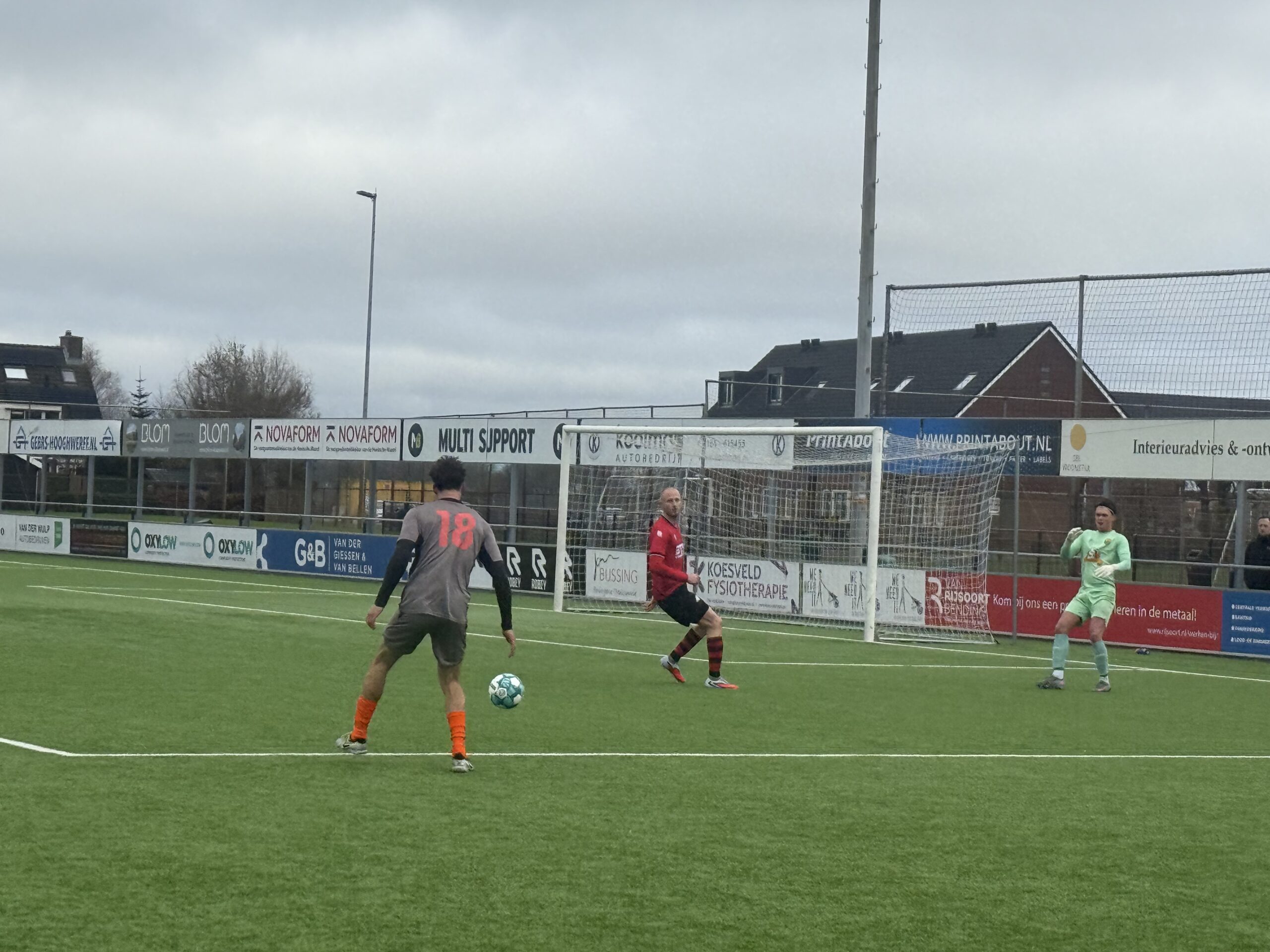 SSS geeft voorsprong uit handen tegen Halsteren