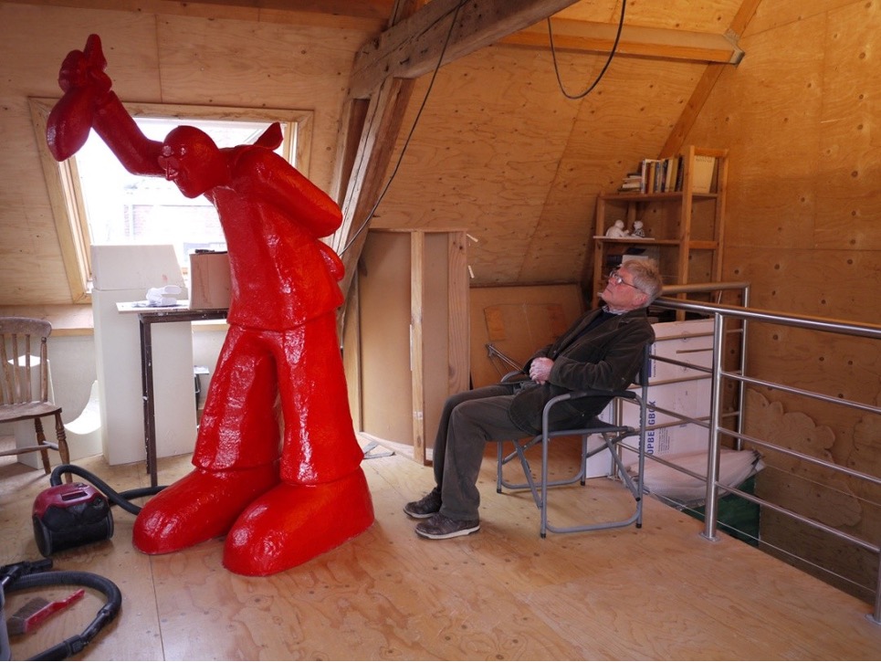 Aris Roskam exposeert bij de buren in Strijens museum