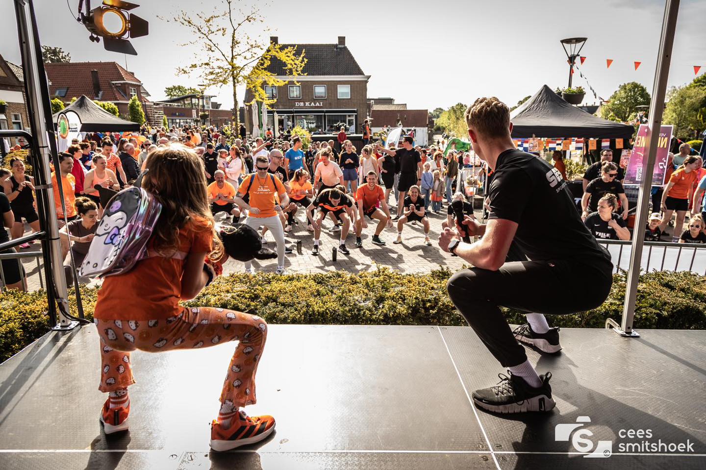 Strijen viert succesvolle Koningsdag dankzij vernieuwd bestuur Oranjevereniging Strijen: “Dag om tro