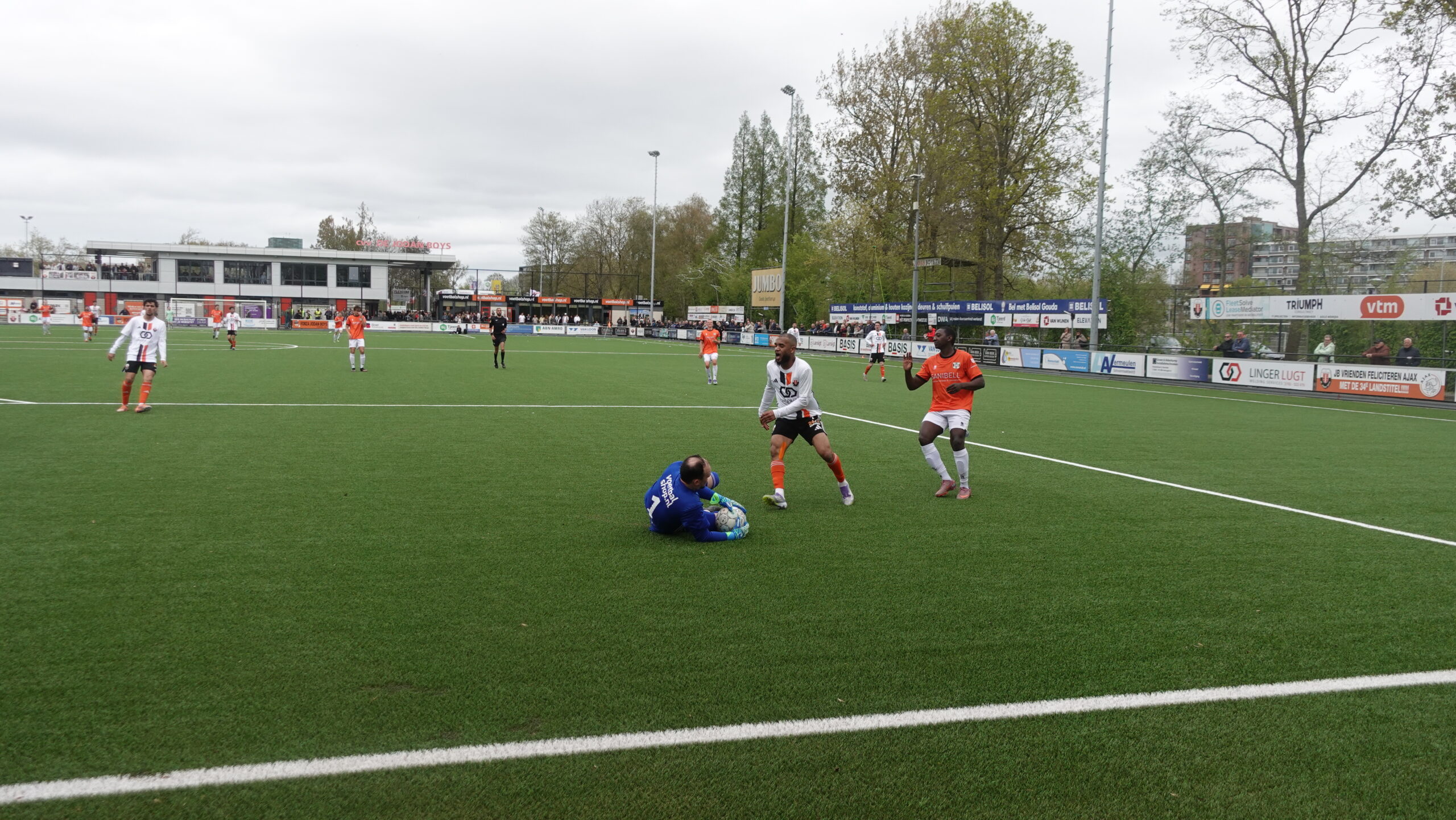 Degradatiespook nadert voor SHO na kansloze 4-0 nederlaag in Gouda