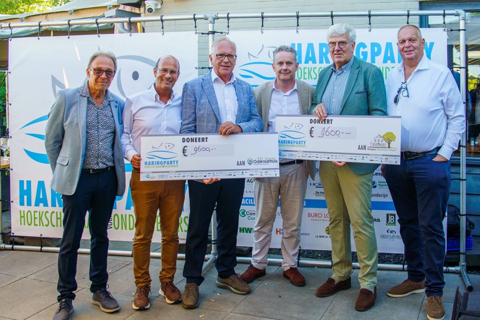 Haringparty Hoeksche Waard brengt ondernemers samen en levert € 19.200 op voor goede doelen