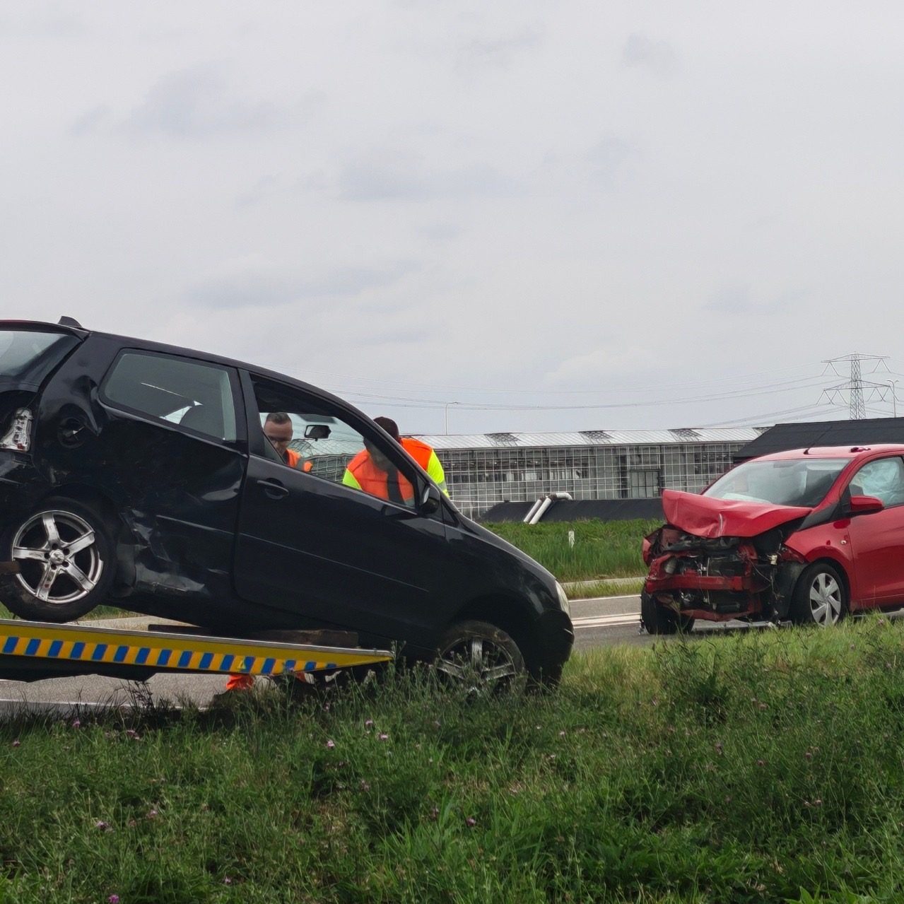 Meerdere gewonden bij botsing tussen twee auto’s op N217 bij Mijnsheerenland