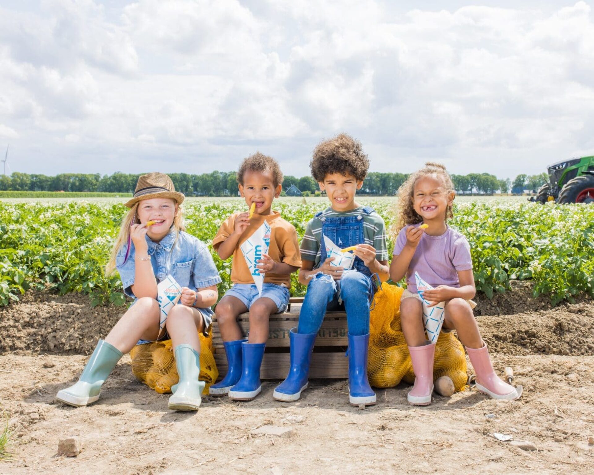 Beleef de aardappeloogst in Numansdorp: ontdek waar de piepers in je puntzak vandaan komen