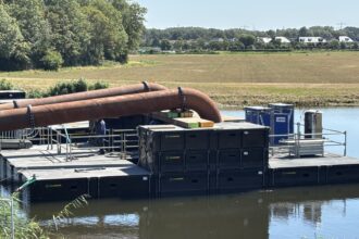 Tijdelijke pompinstallatie Kanaal door Voorne
