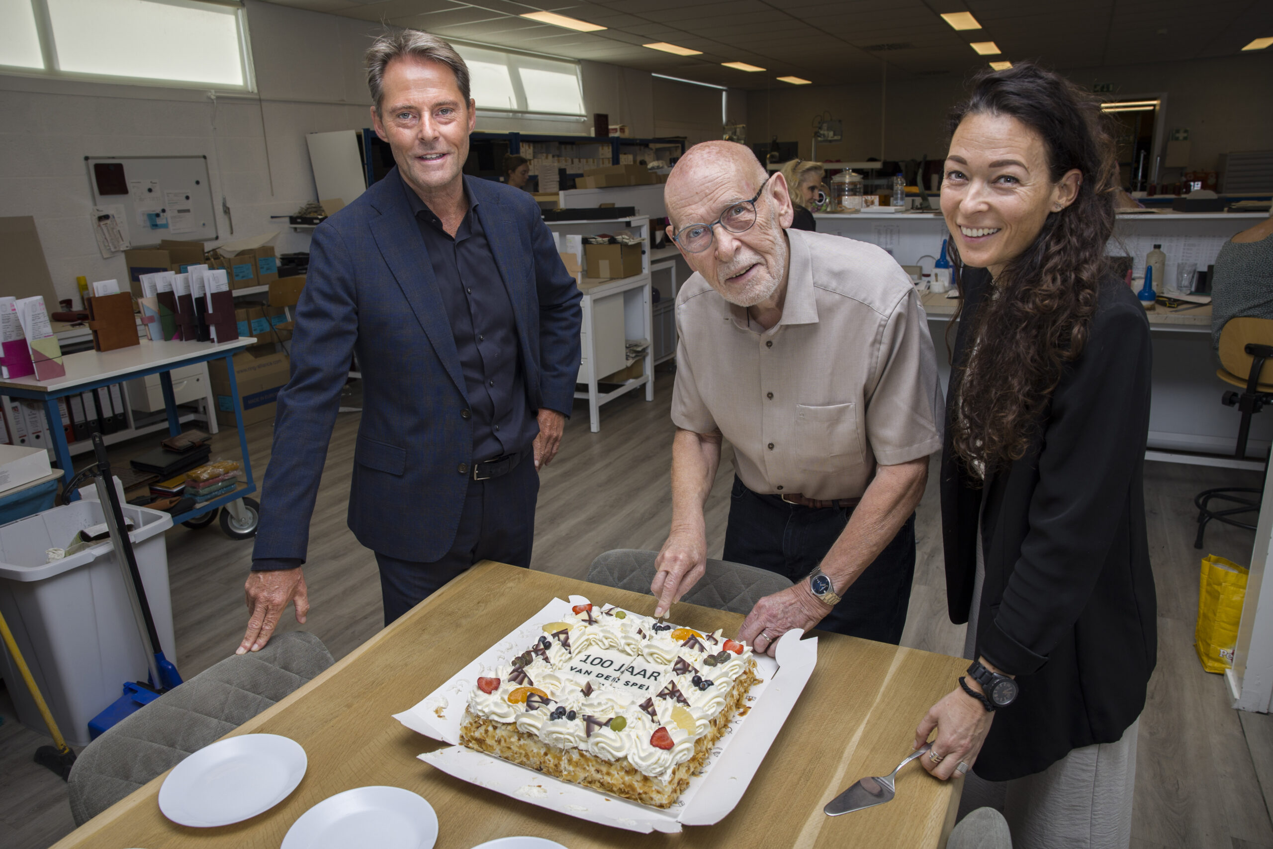 Van der Spek Leather Goods uit Puttershoek viert 100-jarig jubileum