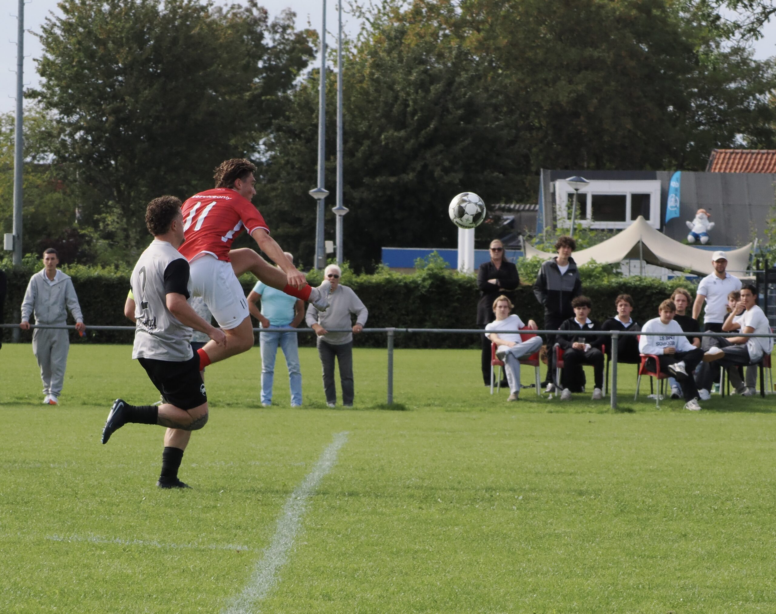 ’s-Gravendeel heeft de bekercompetitie afgesloten met een 3-1 overwinning op Linschoten.