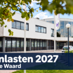 Gemeentehuis Hoeksche Waard met de tekst ‘Woonlasten 2027’.