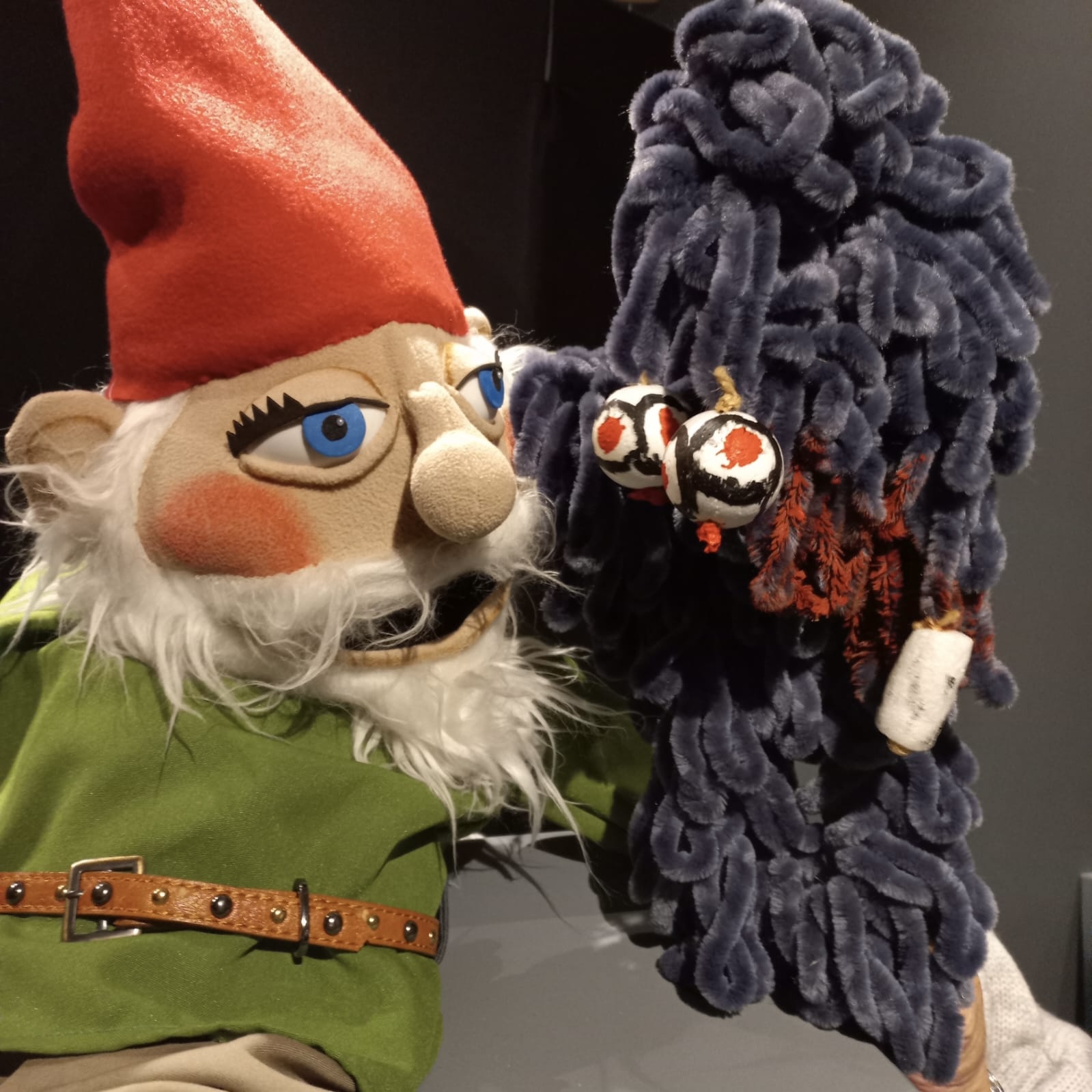Poppentheater ‘Frommel wil vlinder worden’ tijdens Kindertheaterweek in Strijen