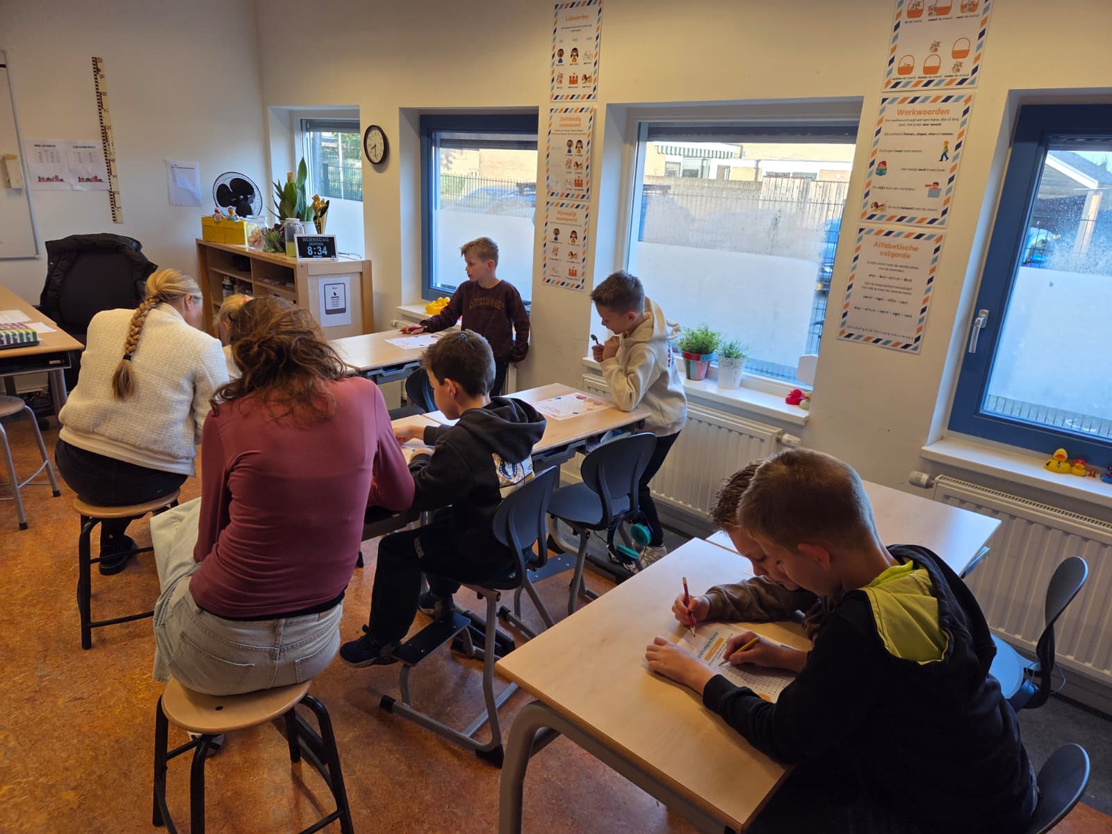 Ouders de Wegwijzer in Piershil weer terug in de schoolbanken